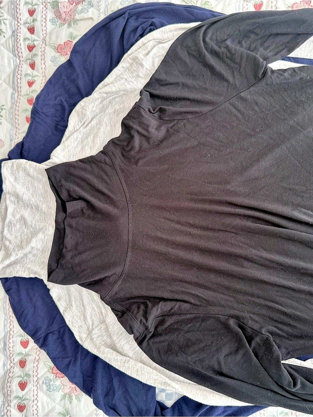 SET OF 3 - Vixar & Gap turtlenecks